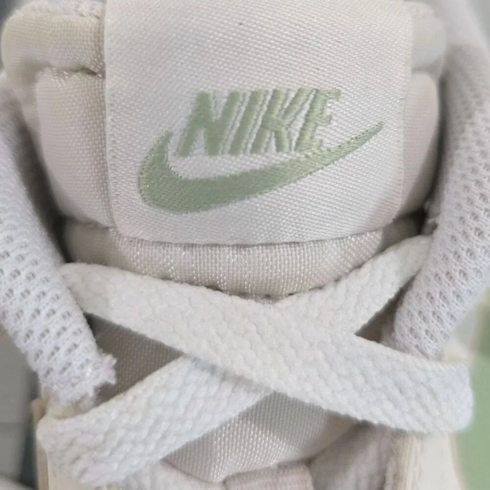 Nike Court Legacy Low Next Nature White Green Sneakers Women Size 7.5 DH3161-002 - Picture 8 of 10